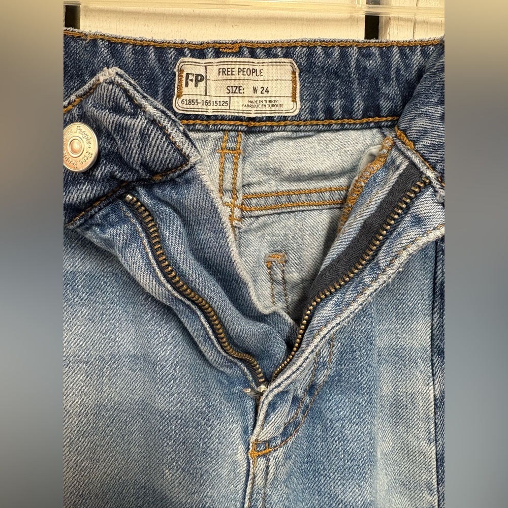 Free People Two Tone Blue Jeans size 24 - Picture 2 of 12